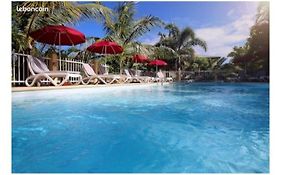 F2 Residence Oasis Terre Rouge A Saint Pierre